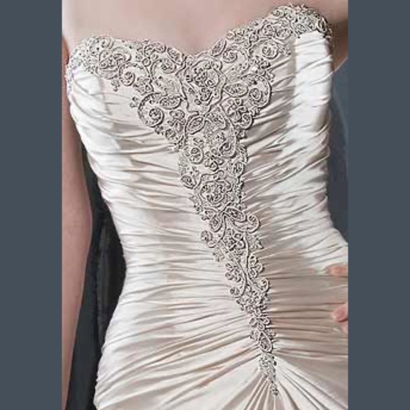 Alfred Sung Wedding Gown Champagne - Picture 3 of 7